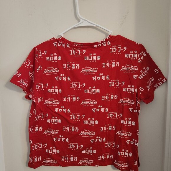 ❤️Coca Cola Multi Language Red Crop Tee Large - Picture 3 of 3